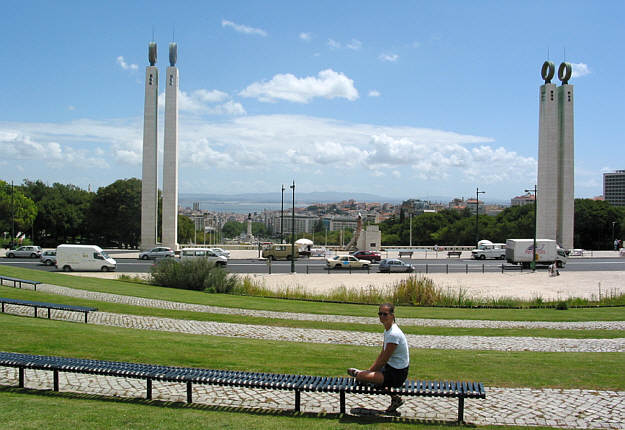 Monument of Carnation Revolution